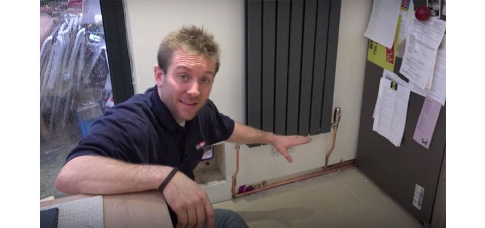 VIDEO - How to install a radiator in a tricky place