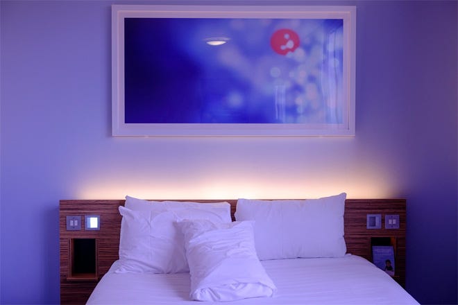 White room coloured lighting