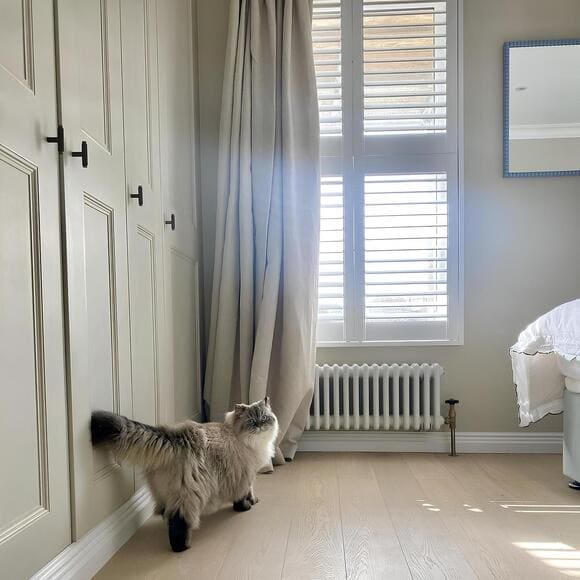 Neutral decor