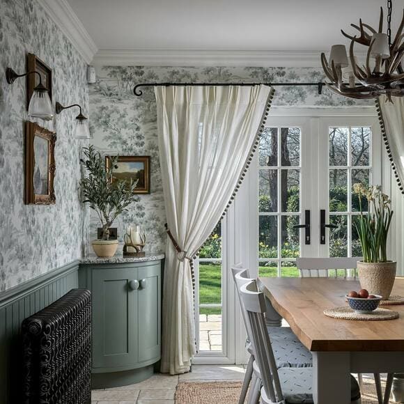 Country Homes and Interiors