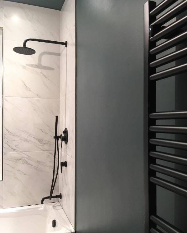Towelrads Pisa, Straight Electric Thermostatic Ladder Radiator, Black, 1600mm x 500mm
